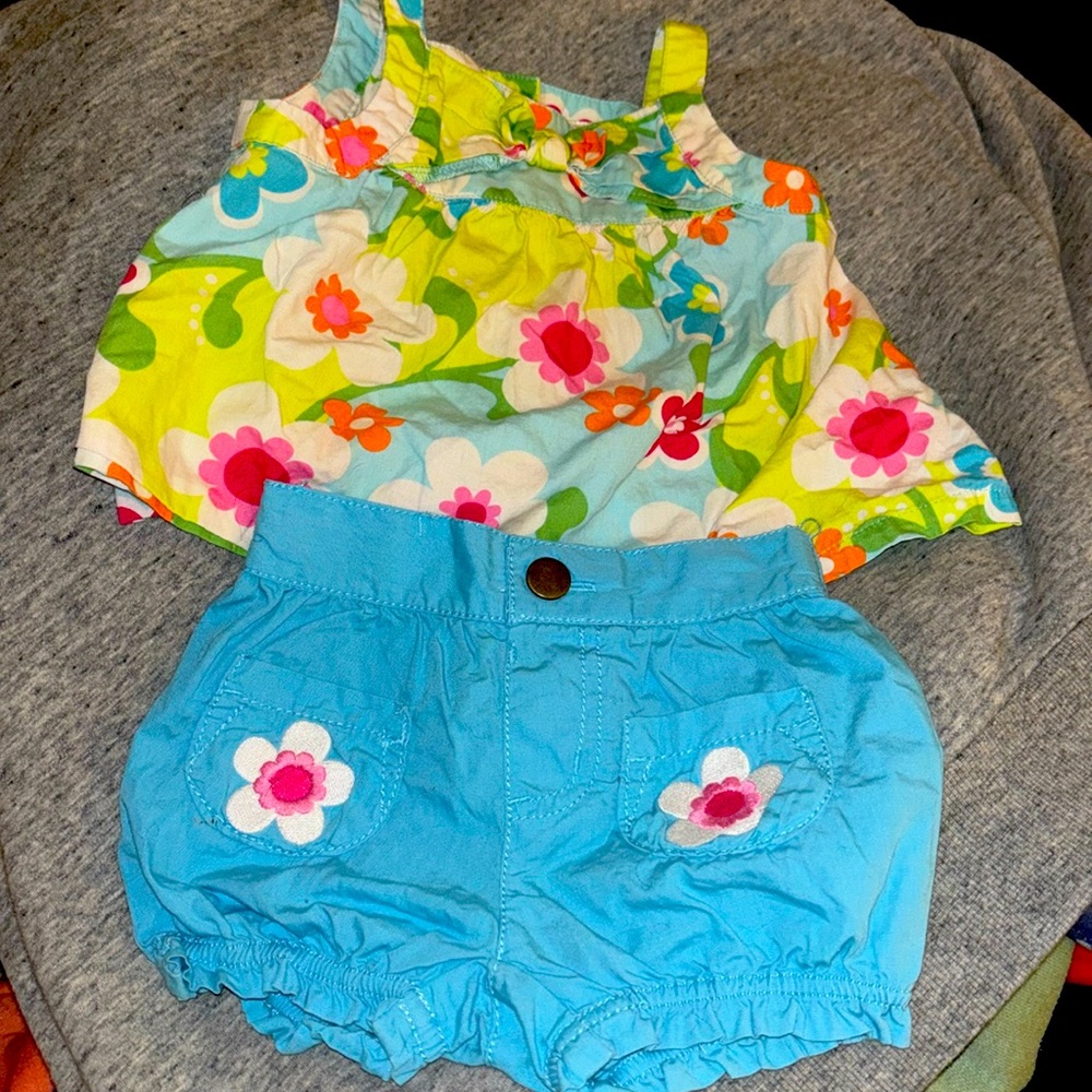 Cute multi color 2 piece summer outfit